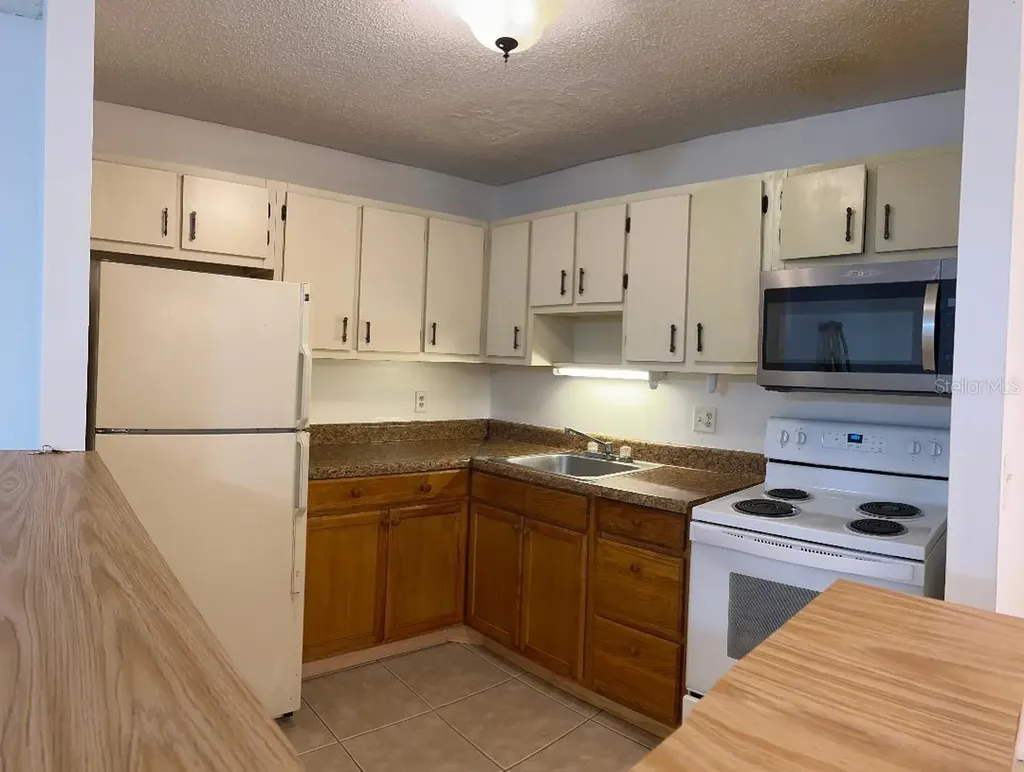 2364 Oak Park Way Orlando FL 32822