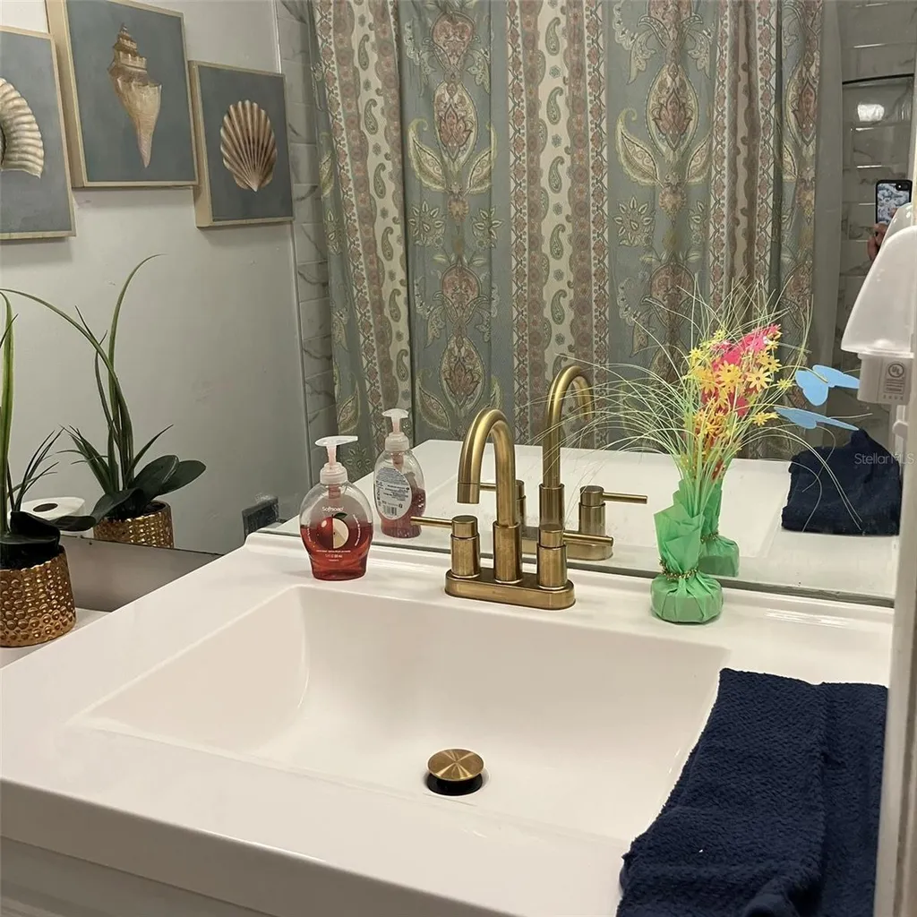 5750 80th Street N St Petersburg FL 33709