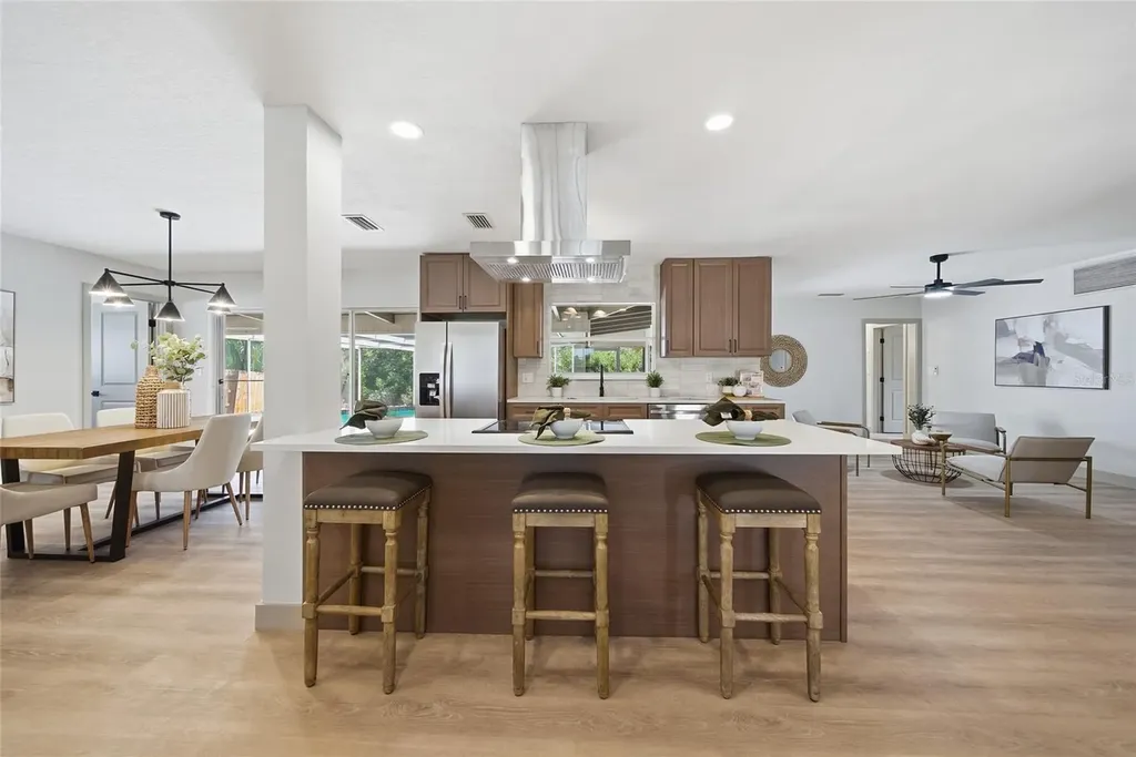 6496 Fairway View Boulevard S St Petersburg FL 33707