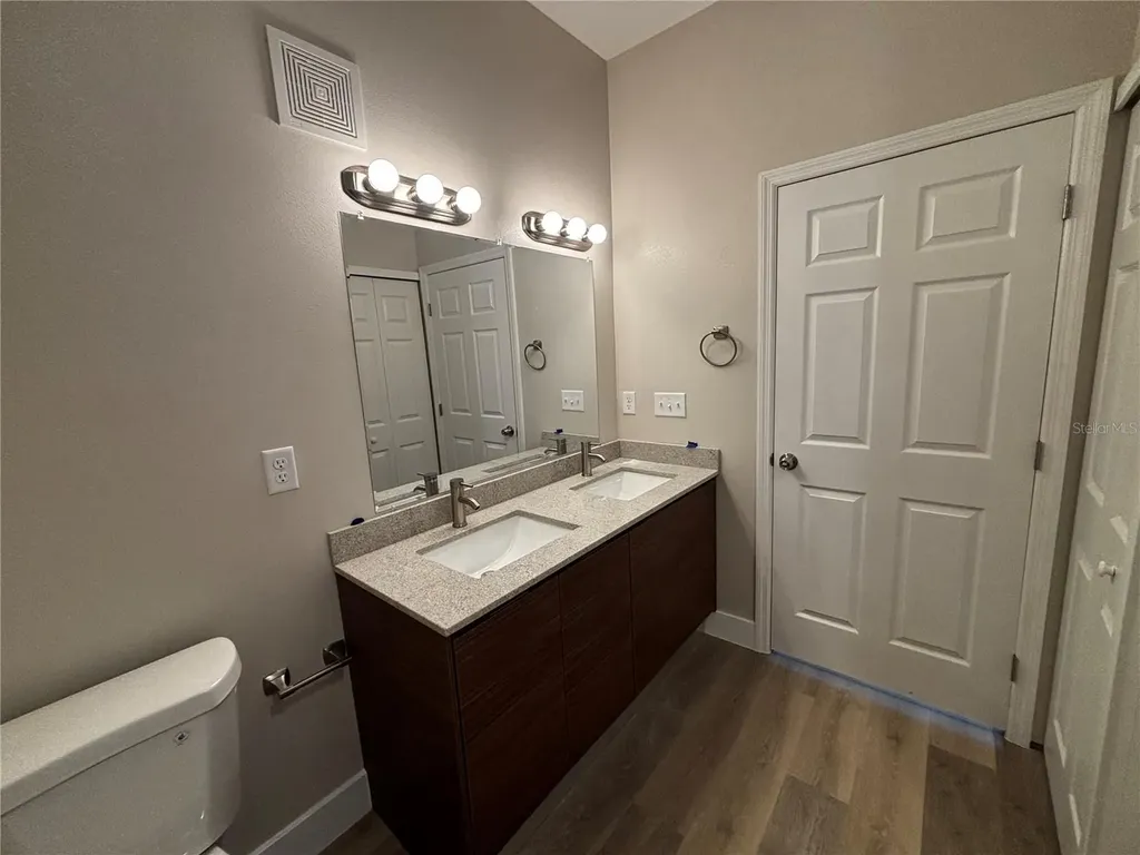4424 S Texas Avenue Orlando FL 32839