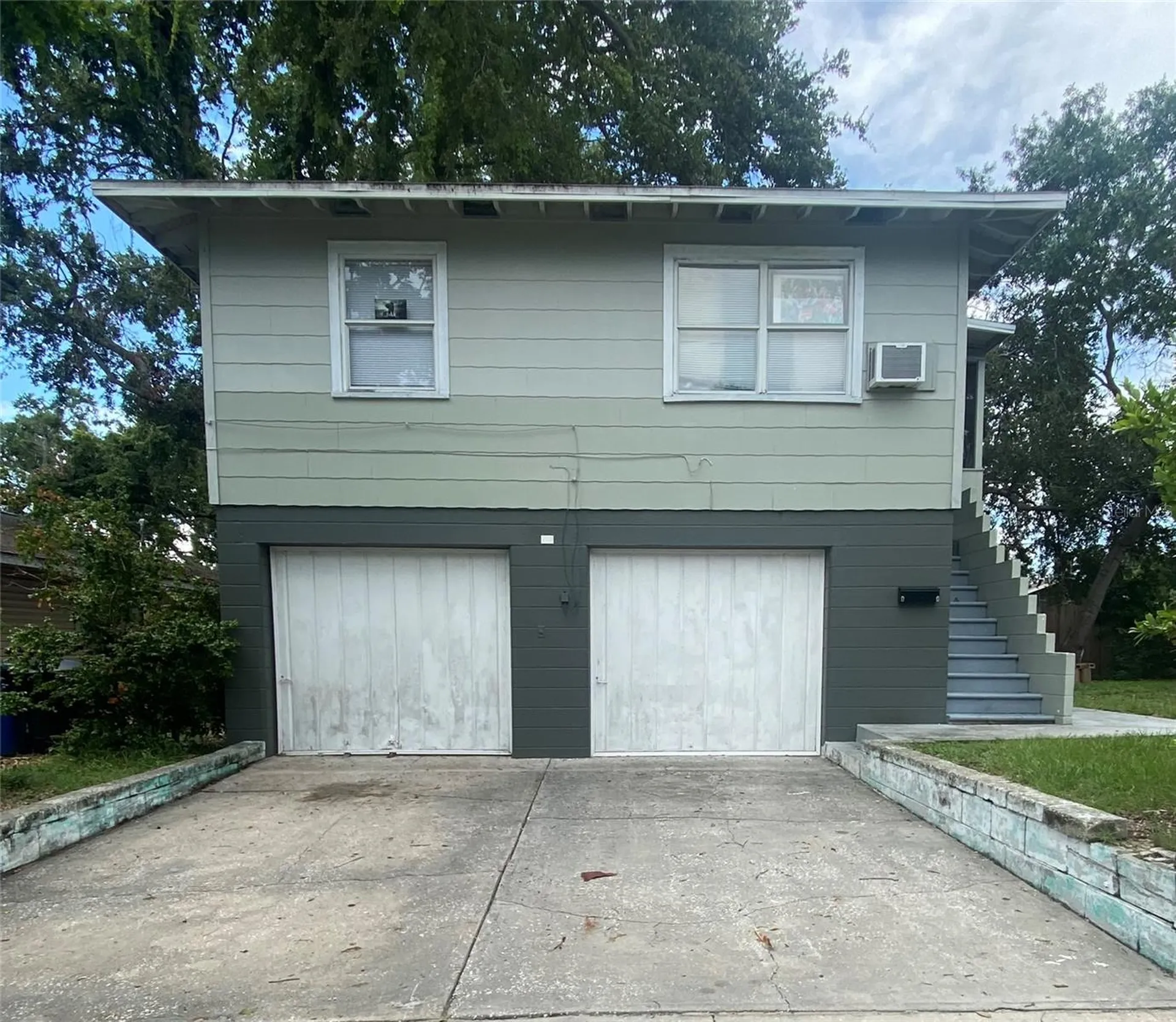 962 19 Avenue S St Petersburg FL 33705