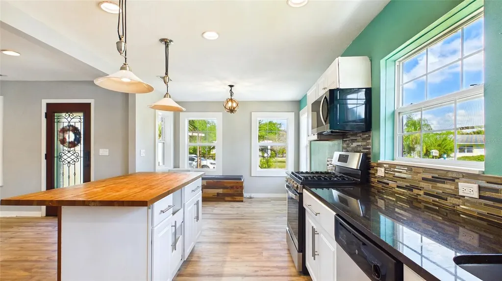 1902 53rd Street S Gulfport FL 33707