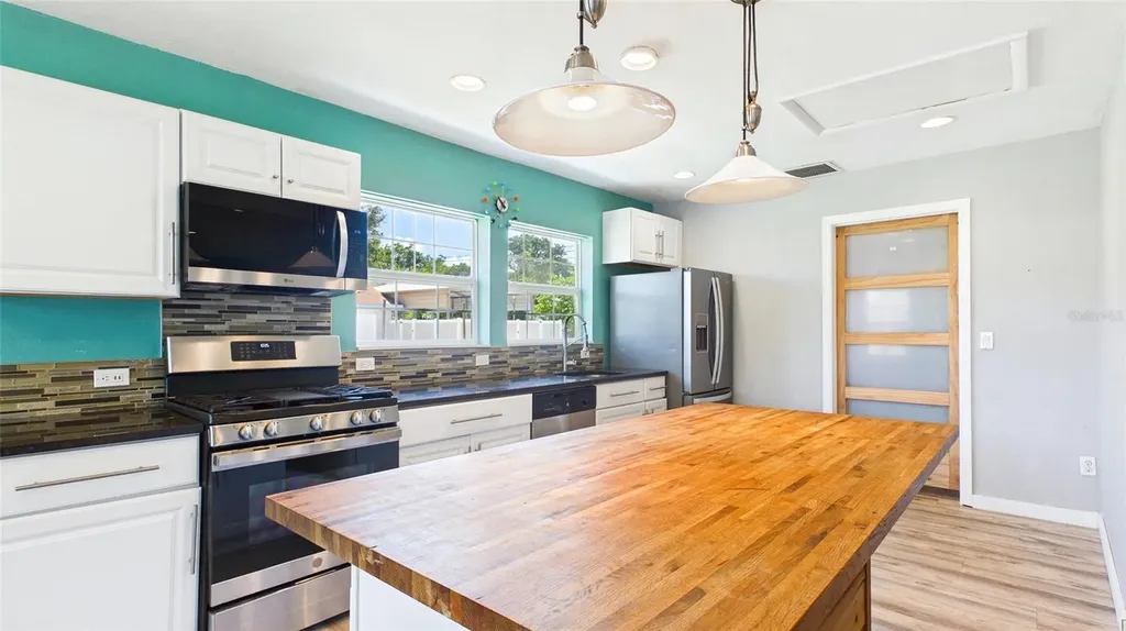 1902 53rd Street S Gulfport FL 33707