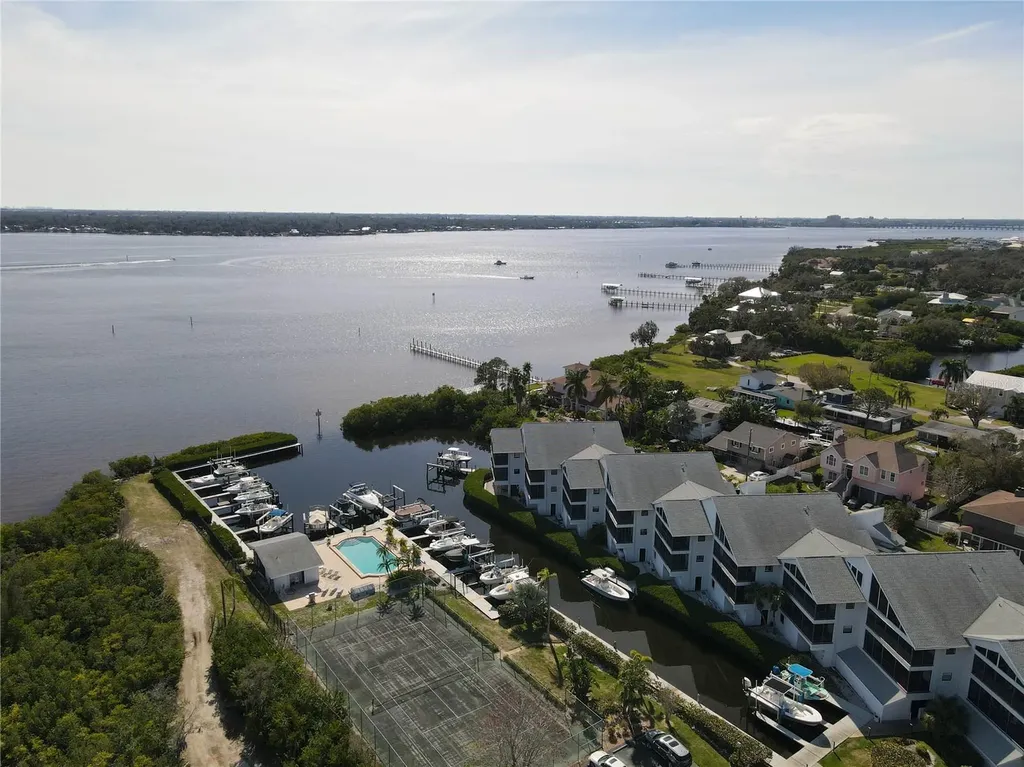 515 Leffingwell Avenue Ellenton FL 34222