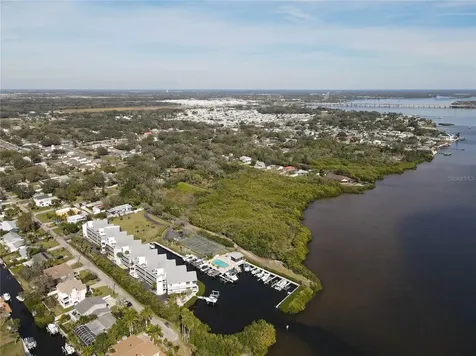 515 Leffingwell Avenue Ellenton FL 34222
