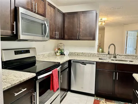 1939 Summer Club Apt Drive Oviedo FL 32765