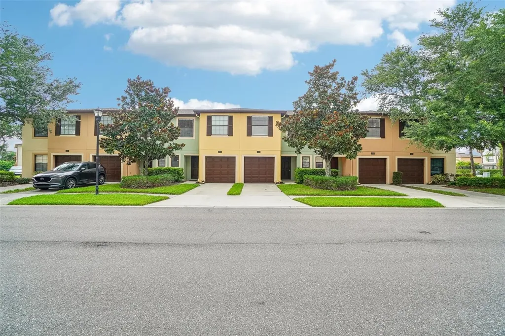 2516 Oleander Lakes Drive Brandon FL 33511