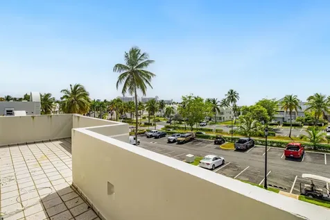 N St. Cond. Costa Dorada II Dorado PR 00646