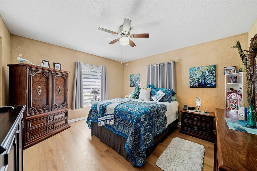 15512 Woodfair Place Tampa FL 33613