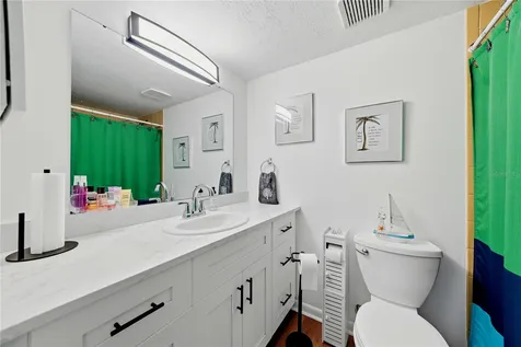 15512 Woodfair Place Tampa FL 33613