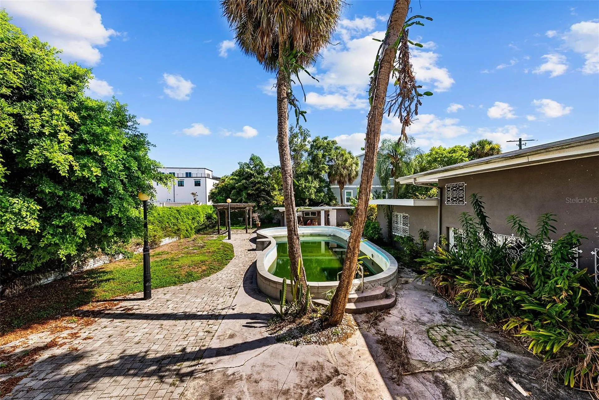 211 S Shore Crest Drive Tampa FL 33609