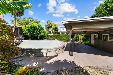 211 S Shore Crest Drive Tampa FL 33609
