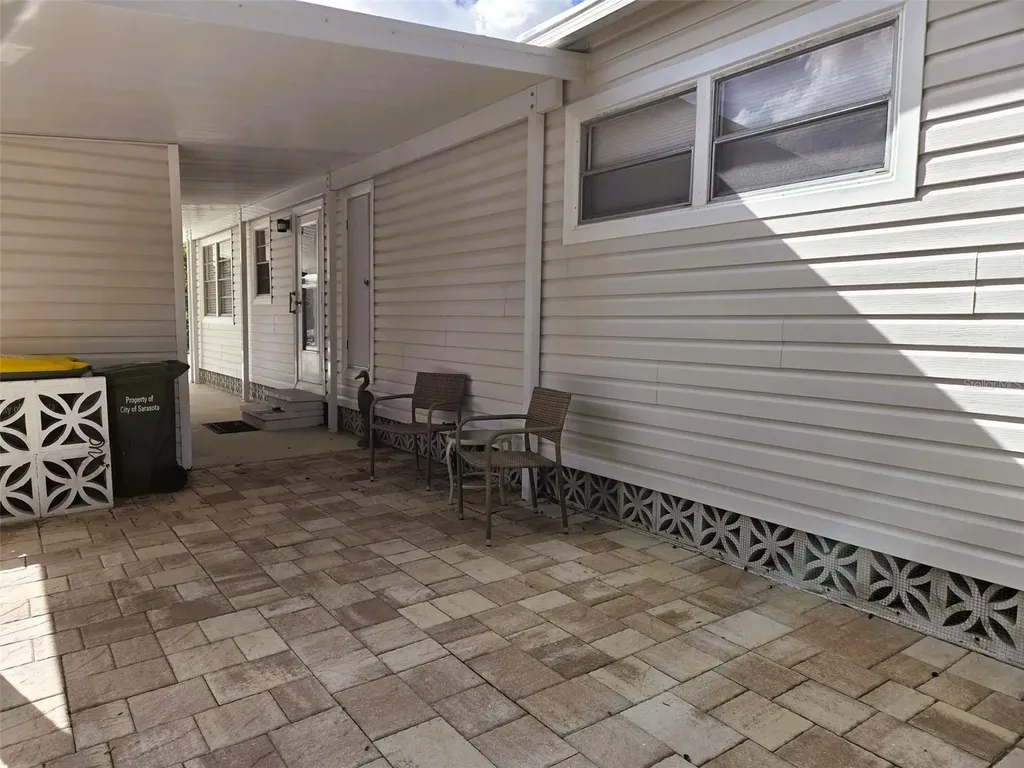 3383 Oakwood Boulevard N Sarasota FL 34237