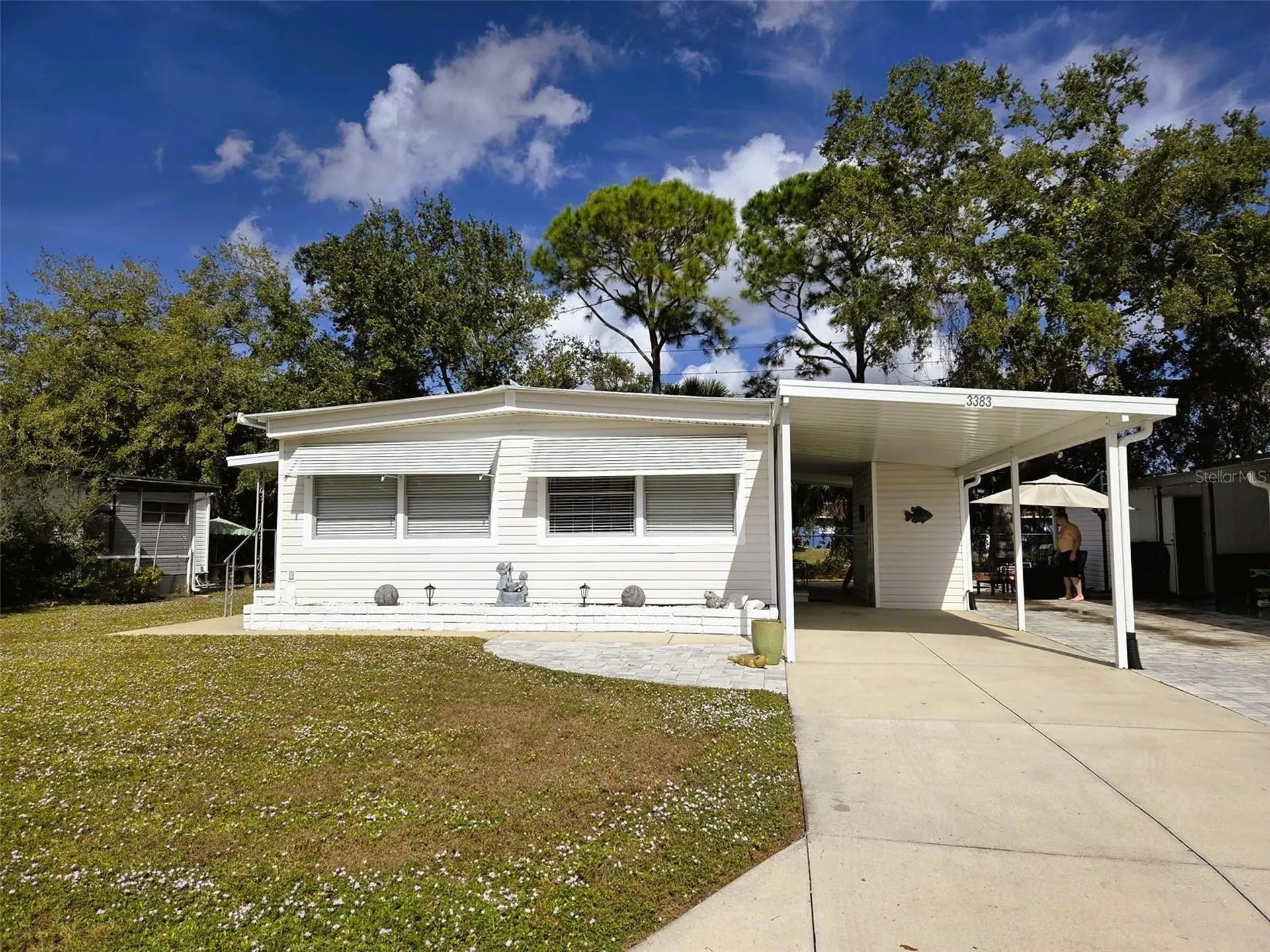 3383 Oakwood Boulevard N Sarasota FL 34237