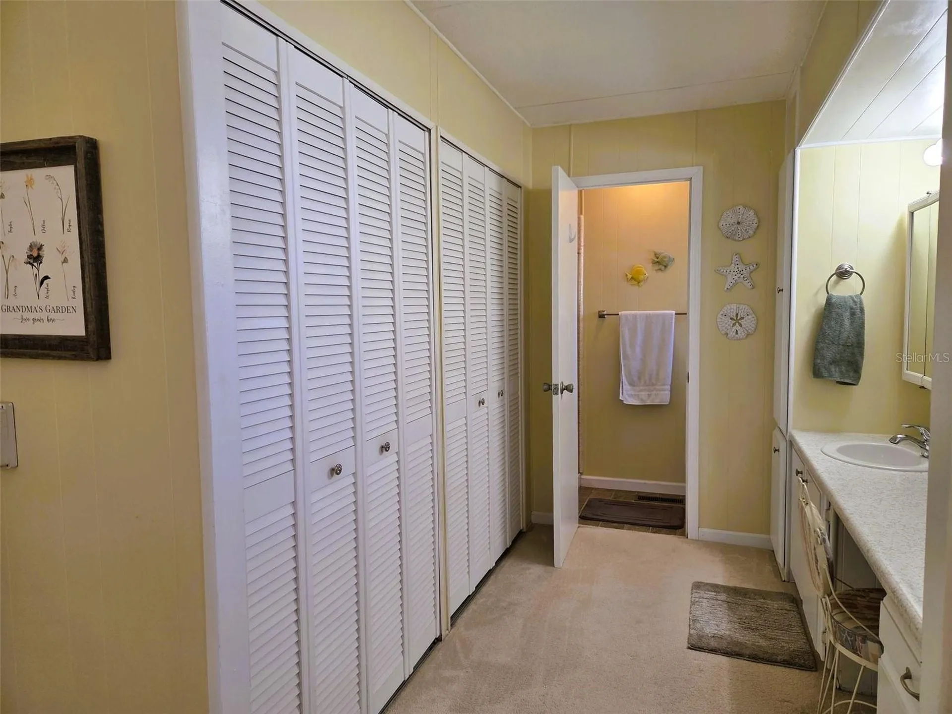 3383 Oakwood Boulevard N Sarasota FL 34237