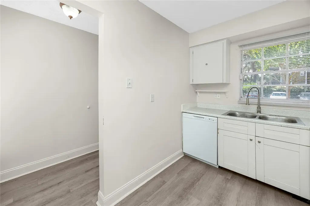 14424 Reuter Strasse Circle Tampa FL 33613