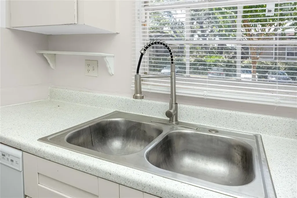 14424 Reuter Strasse Circle Tampa FL 33613