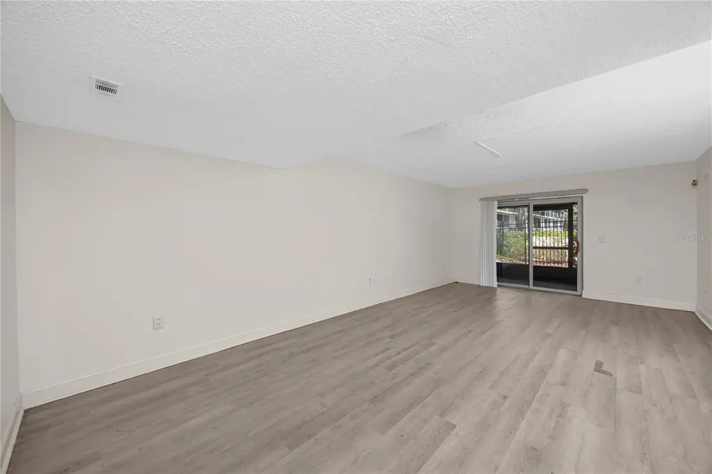 14424 Reuter Strasse Circle Tampa FL 33613