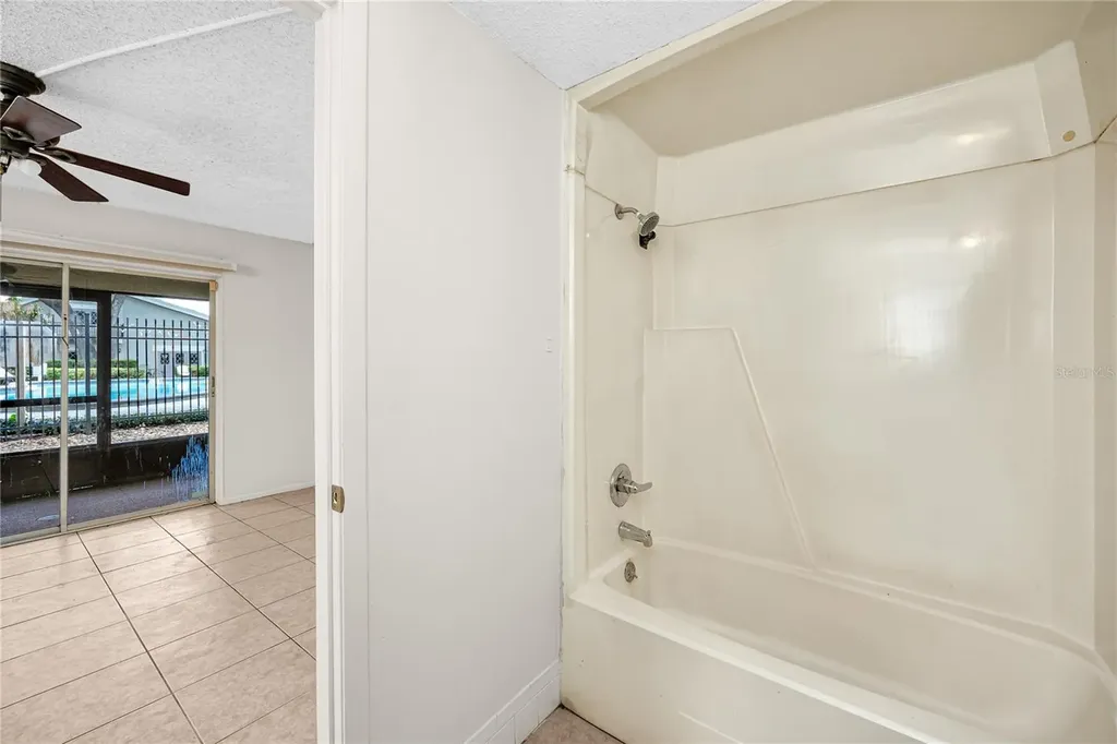 14424 Reuter Strasse Circle Tampa FL 33613