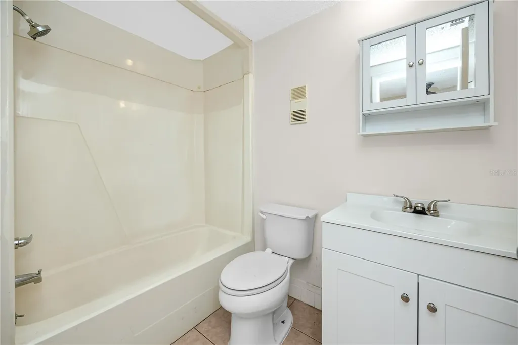 14424 Reuter Strasse Circle Tampa FL 33613