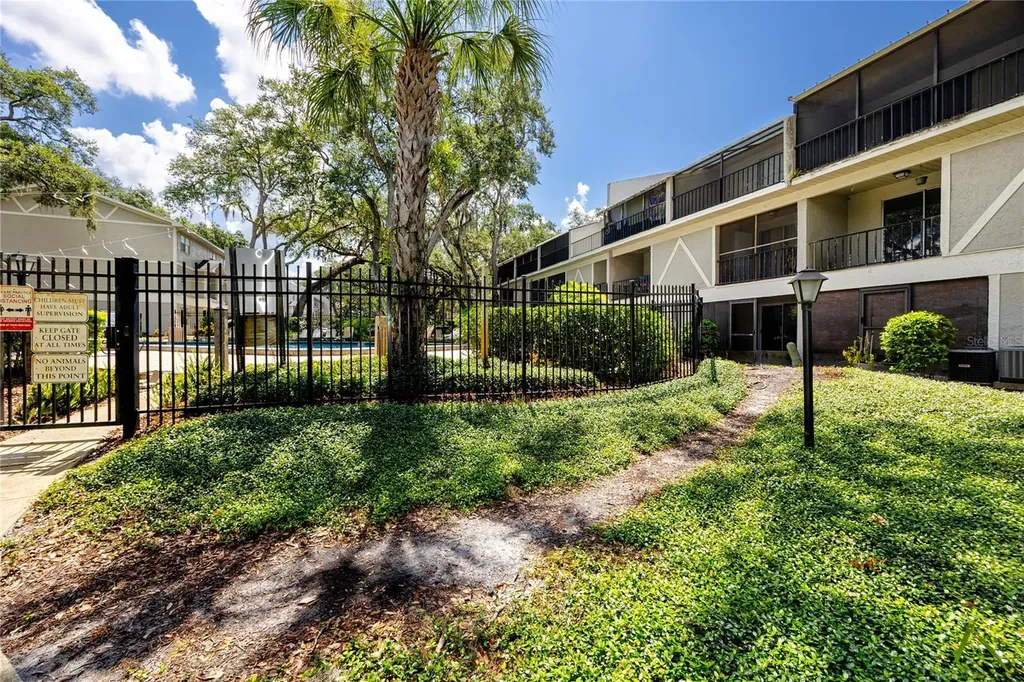 14424 Reuter Strasse Circle Tampa FL 33613