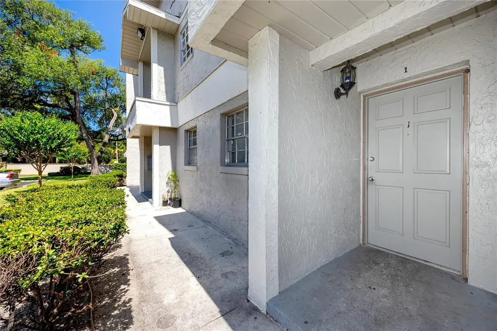 14424 Reuter Strasse Circle Tampa FL 33613
