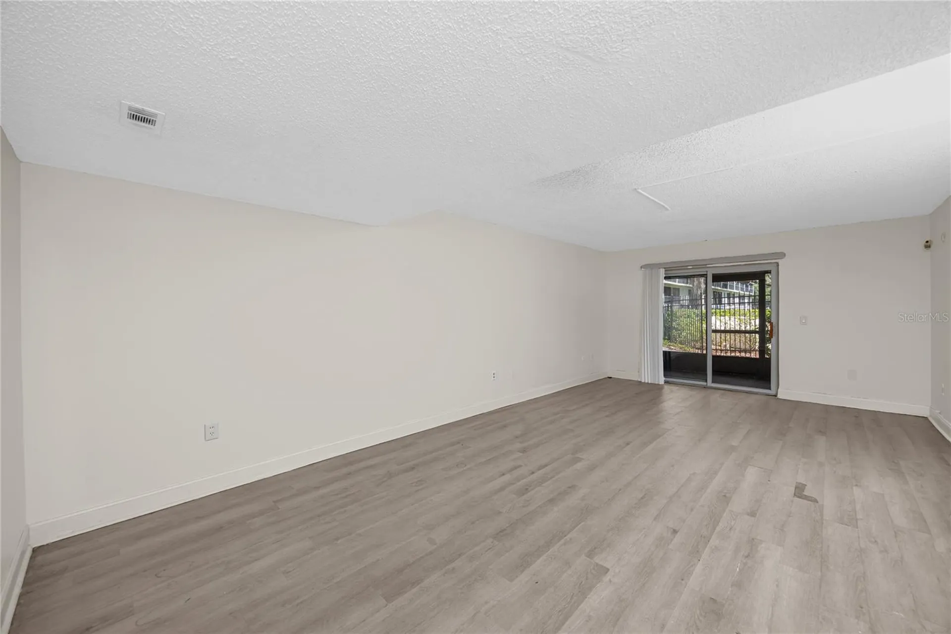14424 Reuter Strasse Circle Tampa FL 33613