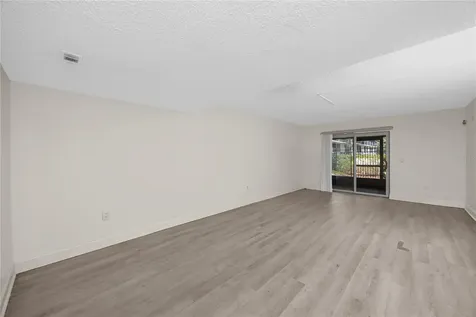 14424 Reuter Strasse Circle Tampa FL 33613
