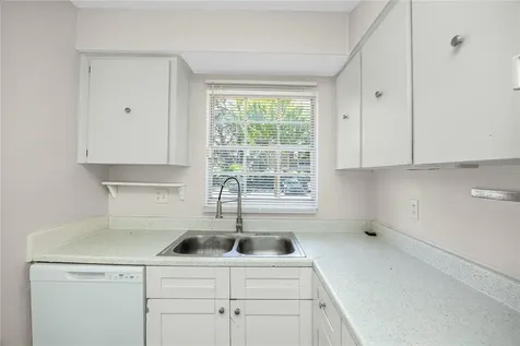 14424 Reuter Strasse Circle Tampa FL 33613