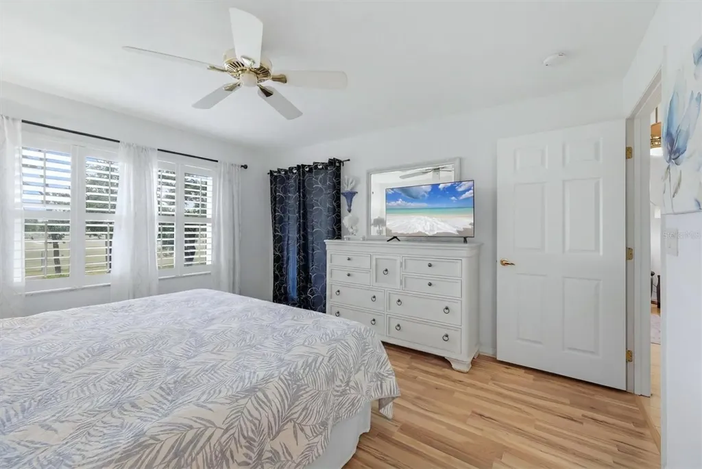 5725 Greenwood Avenue North Port FL 34287