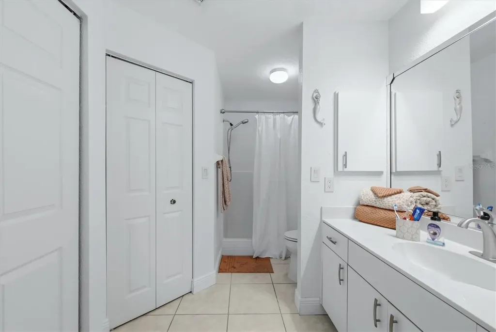5725 Greenwood Avenue North Port FL 34287