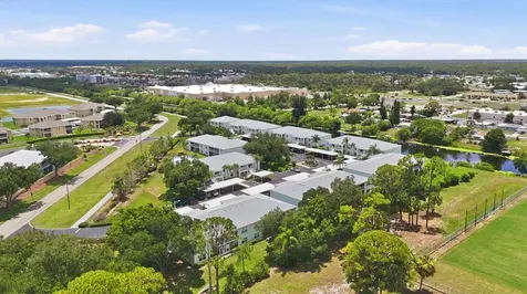 5725 Greenwood Avenue North Port FL 34287