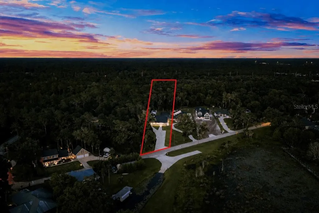 590 Lake Winnemissett Drive Deland FL 32724