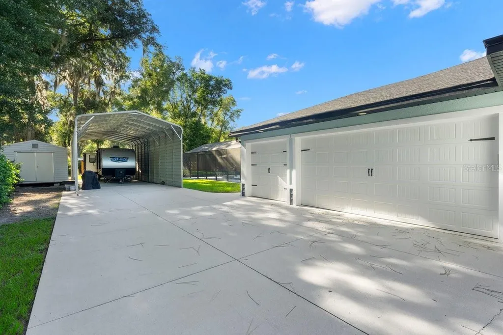 590 Lake Winnemissett Drive Deland FL 32724