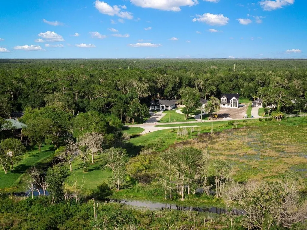 590 Lake Winnemissett Drive Deland FL 32724