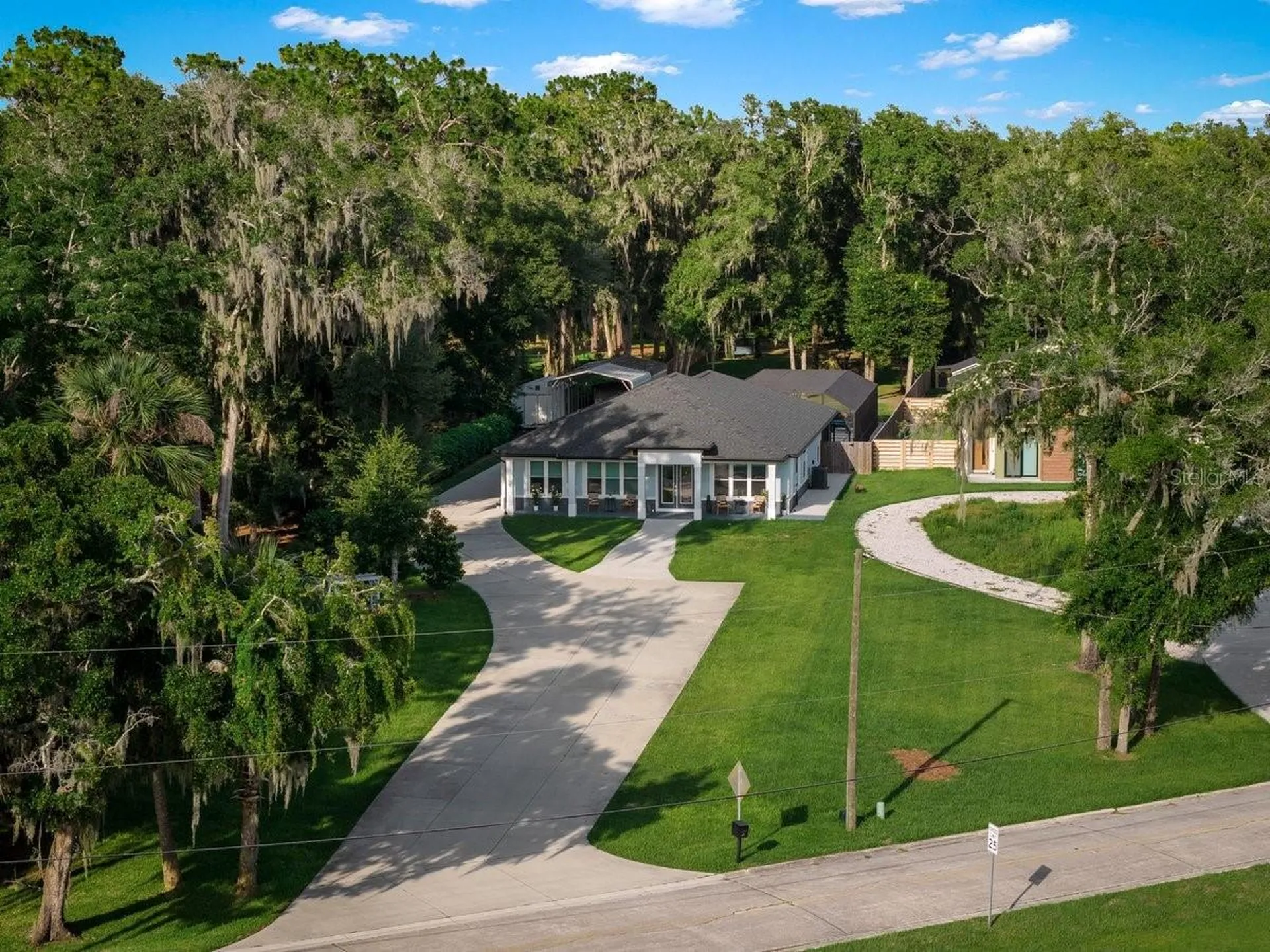 590 Lake Winnemissett Drive Deland FL 32724