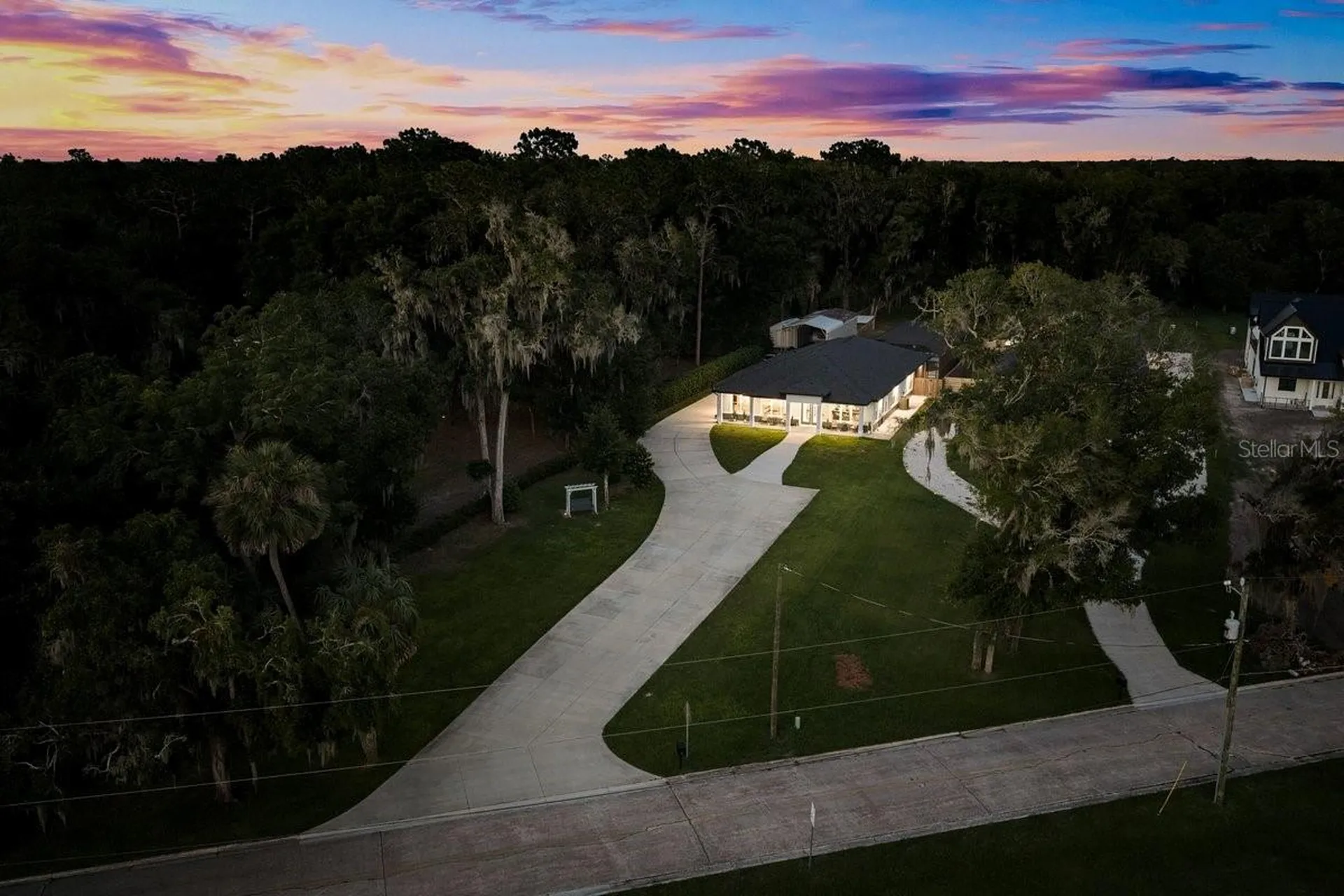 590 Lake Winnemissett Drive Deland FL 32724