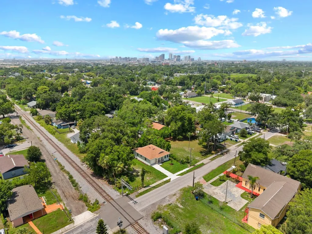 2915 Chipco Street Tampa FL 33605