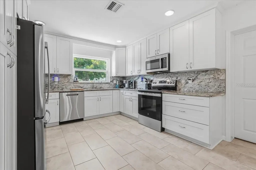 404 Laurel Lane Palm Harbor FL 34683