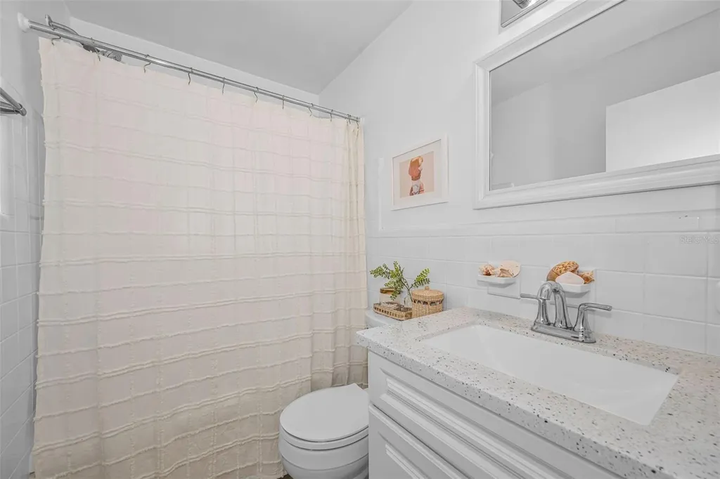 6710 32nd Avenue N St Petersburg FL 33710