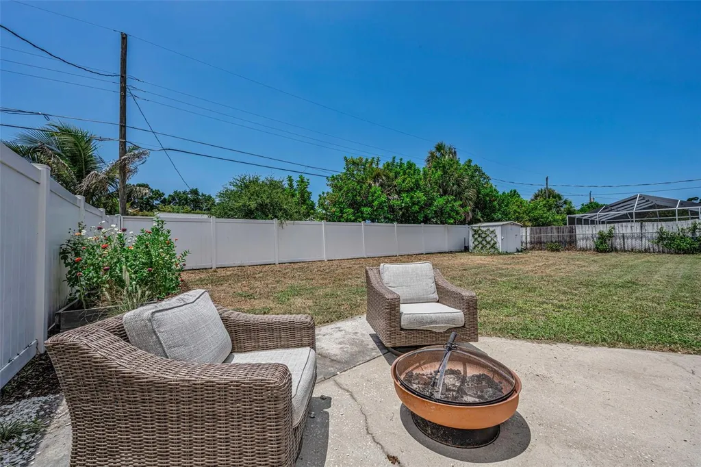 6710 32nd Avenue N St Petersburg FL 33710