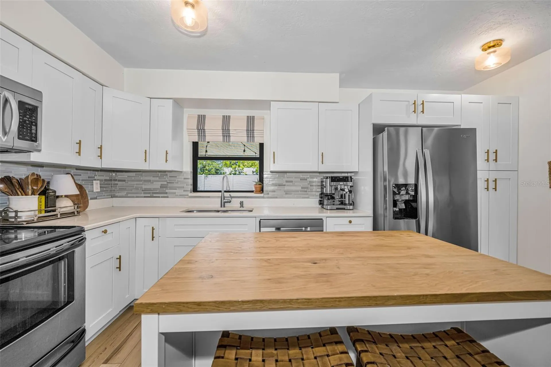 6710 32nd Avenue N St Petersburg FL 33710