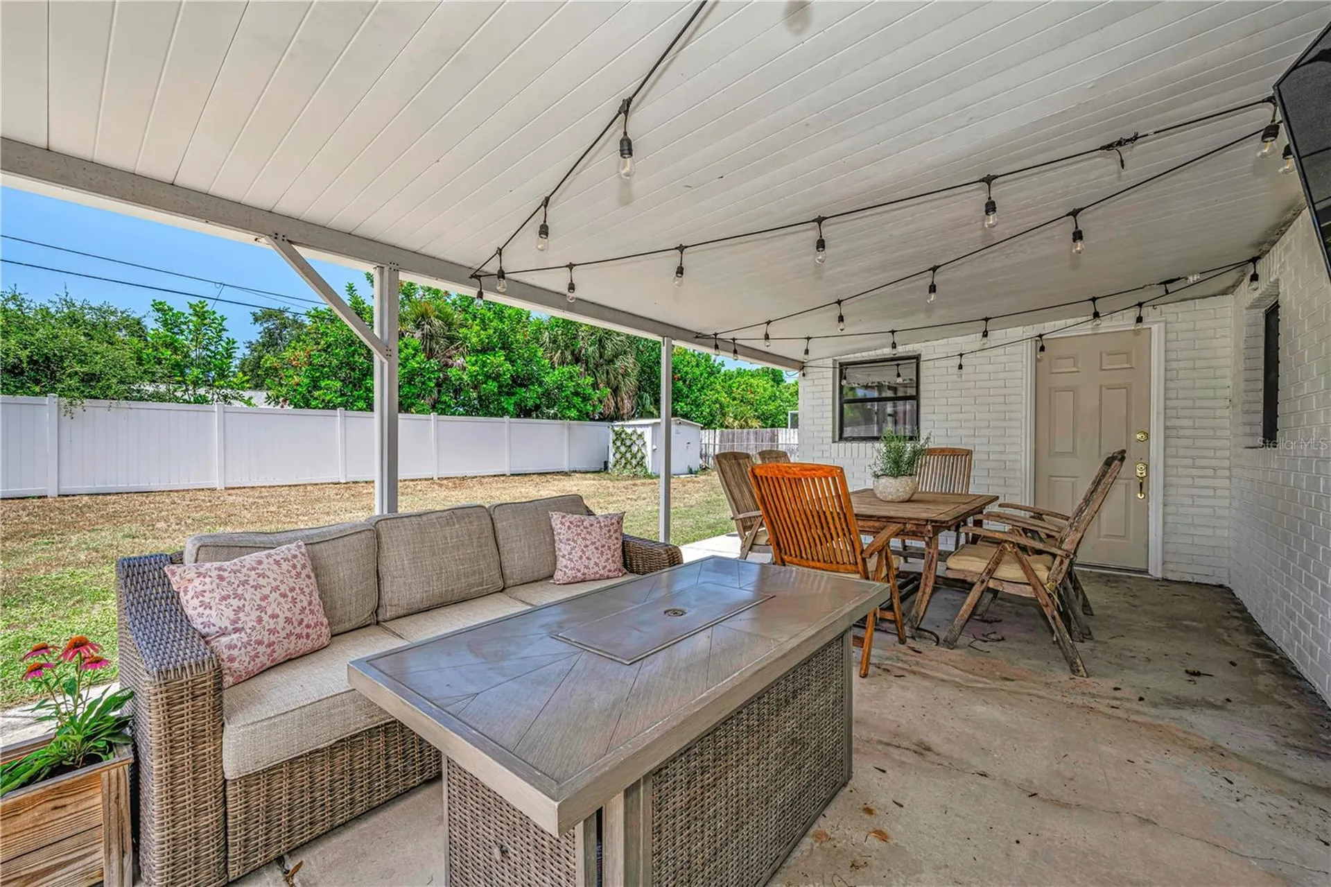 6710 32nd Avenue N St Petersburg FL 33710