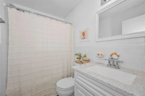 6710 32nd Avenue N St Petersburg FL 33710