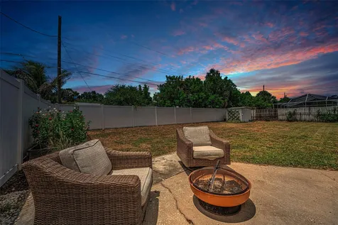 6710 32nd Avenue N St Petersburg FL 33710