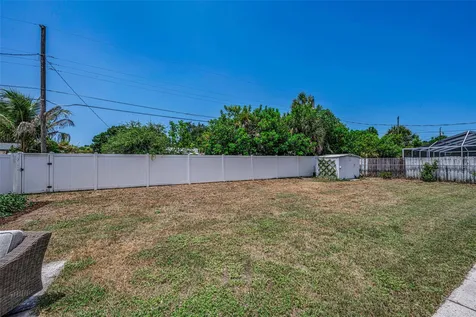 6710 32nd Avenue N St Petersburg FL 33710