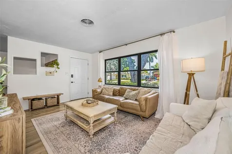 6710 32nd Avenue N St Petersburg FL 33710
