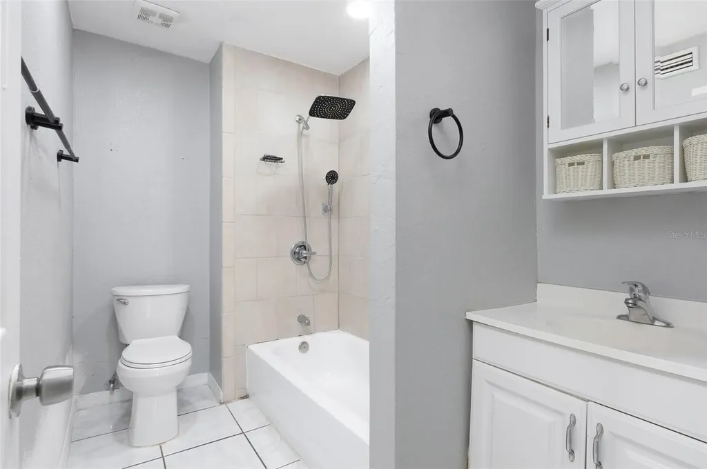5255 45th Avenue N St Petersburg FL 33709