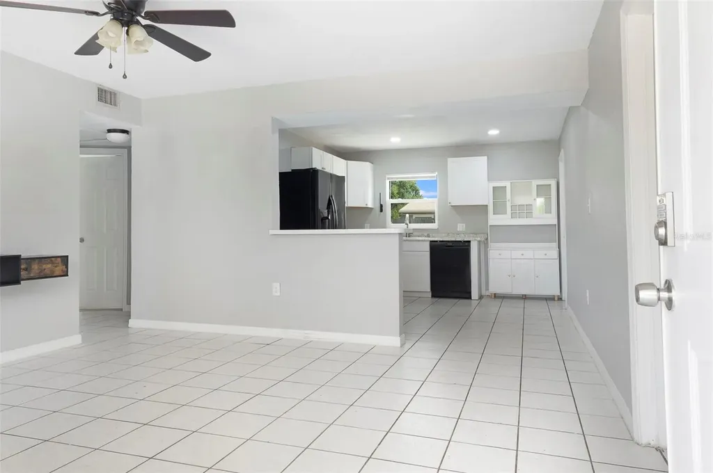5255 45th Avenue N St Petersburg FL 33709
