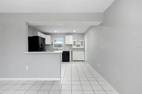 5255 45th Avenue N St Petersburg FL 33709